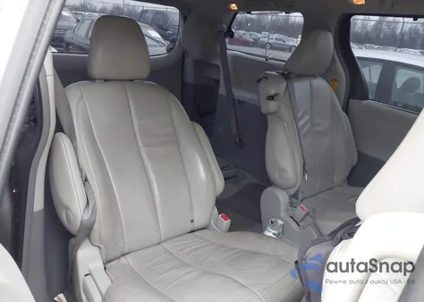 2013 Toyota Sienna Xle V6 8 Passenger from USA, damaged, VIN 5TDYK3DCXDS396623